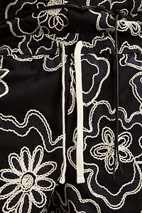 EMBOSSED EMBROIDERY SHORTS