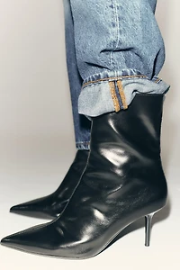 CRACKLED EFFECT HEELED ANKLE BOOTS