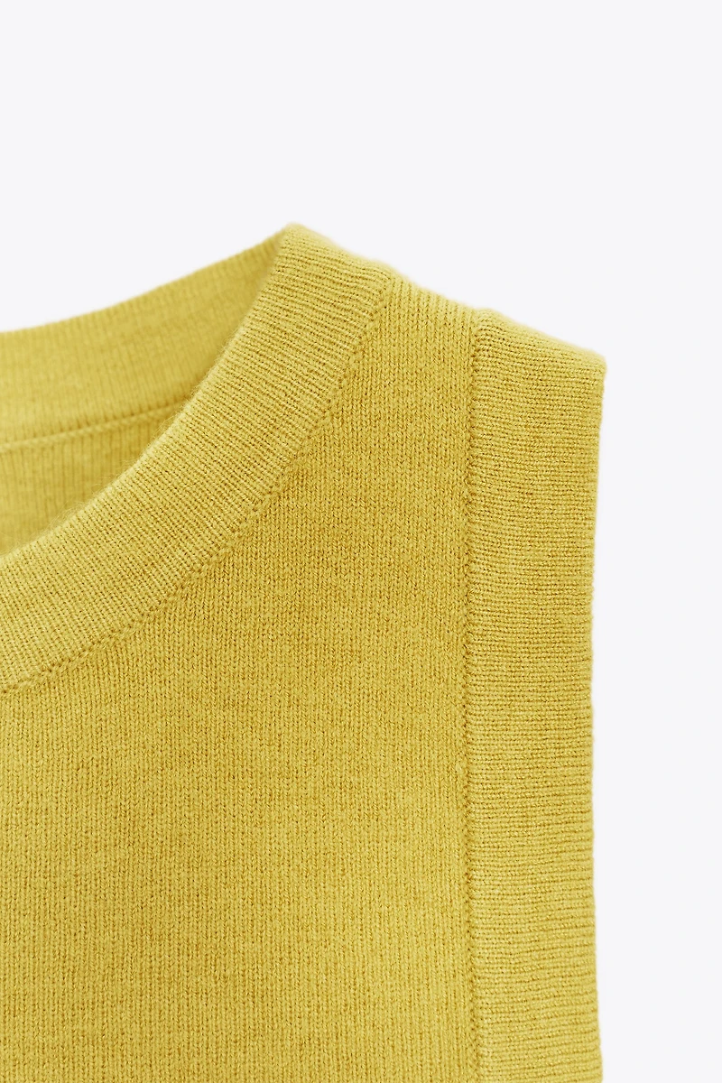 BASIC KNIT TOP