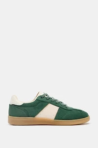 COLORED SNEAKERS