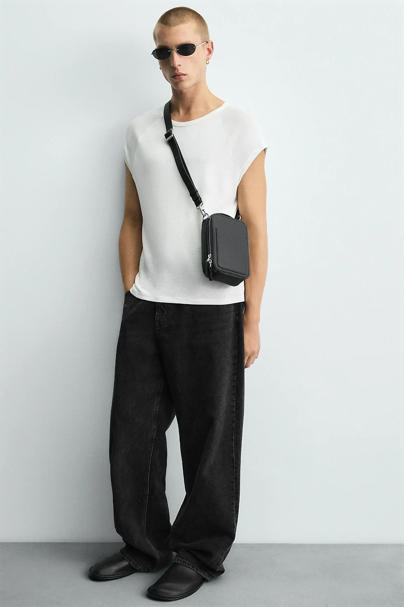 TEXTURED VERTICAL CROSSBODY BAG