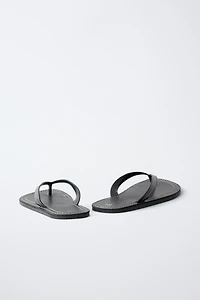 LEATHER SANDALS