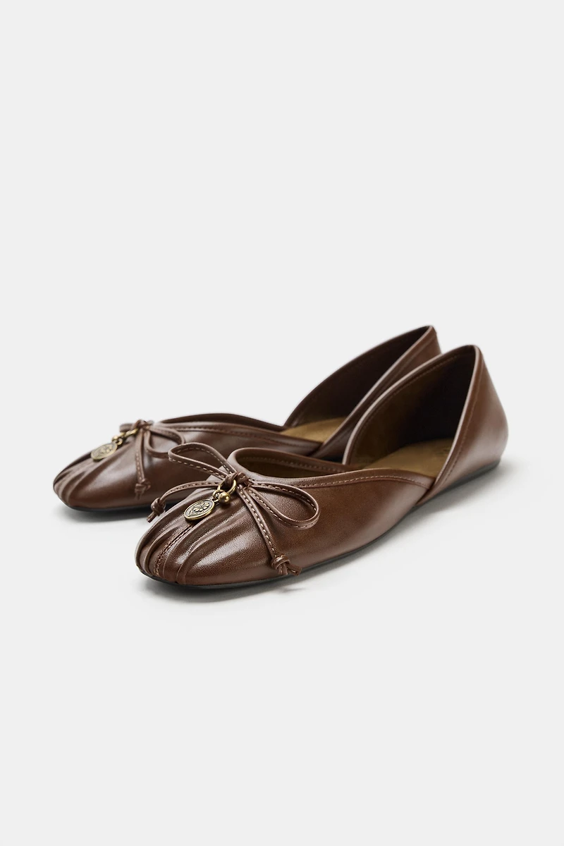 BALLET FLATS WITH BOW DETAIL