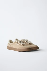 SNEAKERS WITH DETAIL