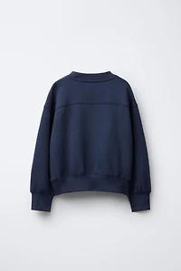 SWEATSHIRT AND JOGGER PANTS SET