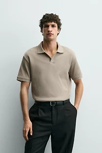 VERTICAL TEXTURED POLO
