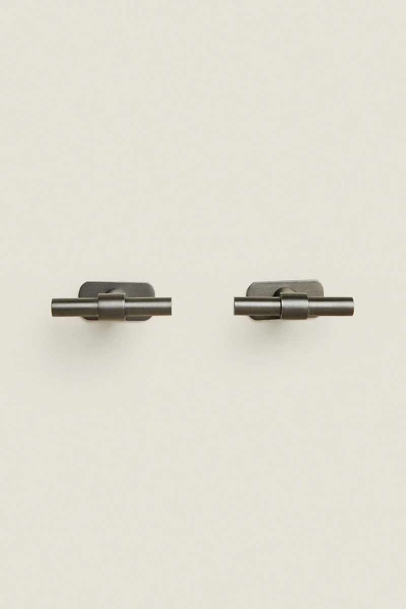 SET OF LONG METALLIC KNOBS (SET OF 2)