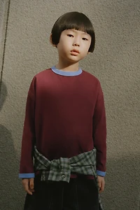 LOT DE DEUX T-SHIRTS UNIS AVEC LISERÉS