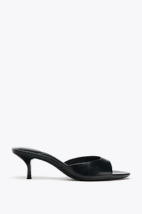 PATENT LEATHER SANDALS