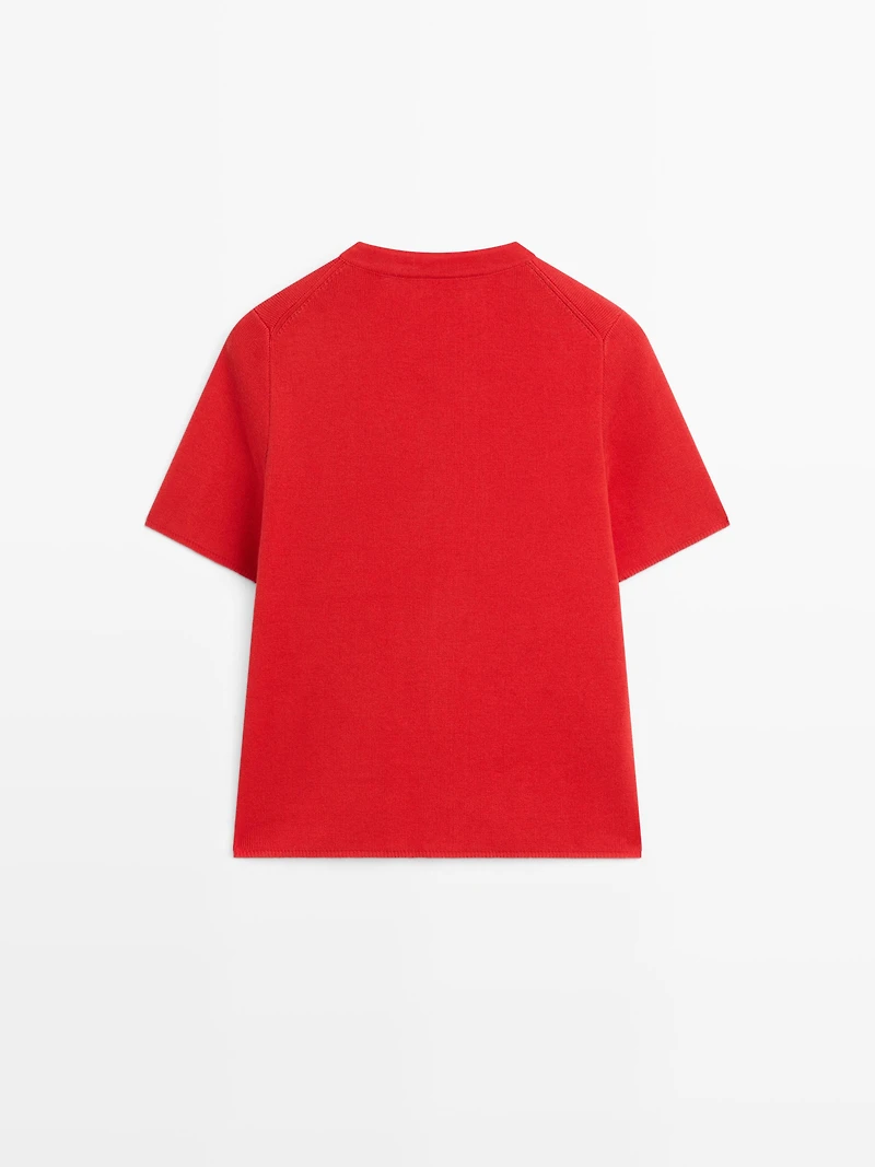 Short sleeve knit cardigan with button details