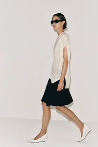 ASYMMETRIC KNIT TOP