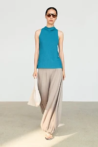 Linen knit top with button details