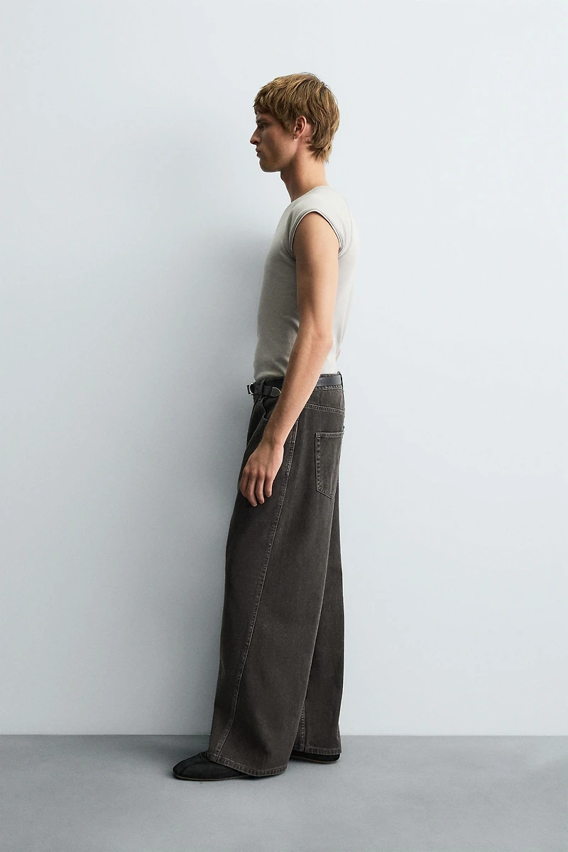 RELAXED FIT PANTS WITH ROTATED SEAM