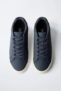 BASIC SNEAKERS