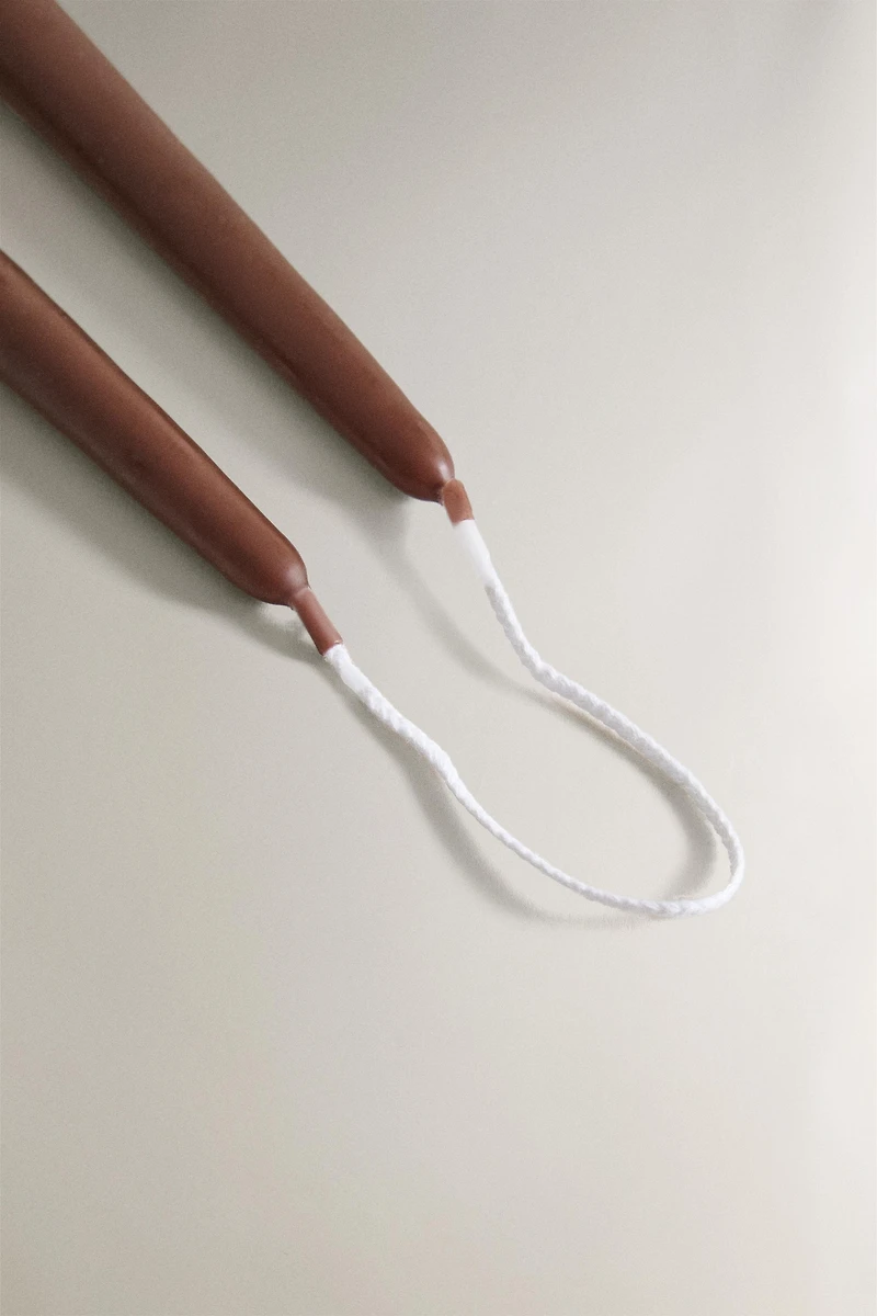 PACK BOUGIES DÉCORATIVES CONIQUES (PACK DE 2)