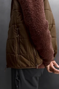 TECHNICAL PUFFER VEST