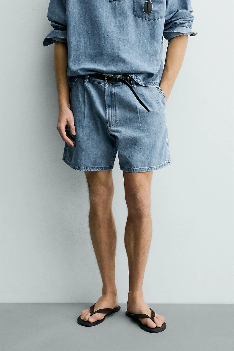 RELAXED FIT PLEATED DENIM SHORTS