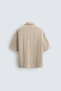 CHEMISE STRUCTURÉE EN CROCHET