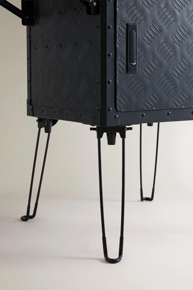 FOLDABLE CAMPING KITCHEN