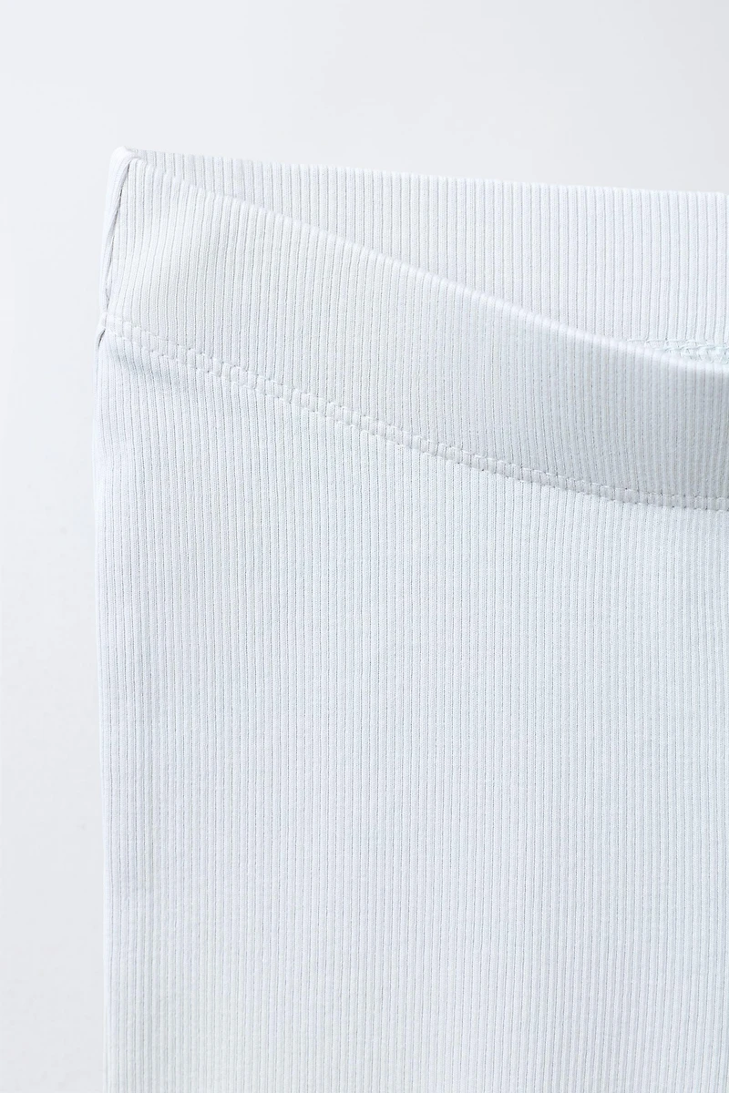 ENSEMBLE T-SHIRT ÉPAIS ET LEGGING FLARE CÔTELÉ EFFET DÉLAVÉ
