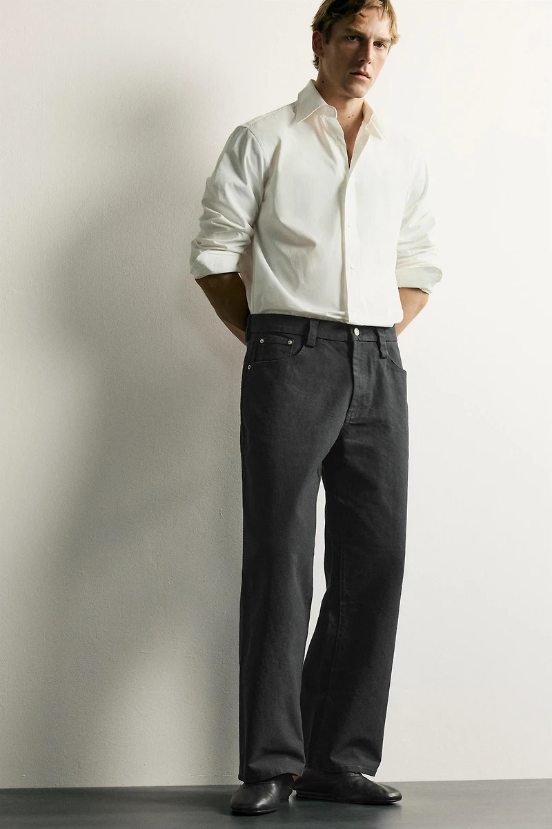 STRAIGHT RELAXED FIT JEANS