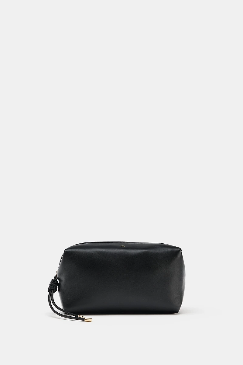 LEATHER TOILETRY BAG