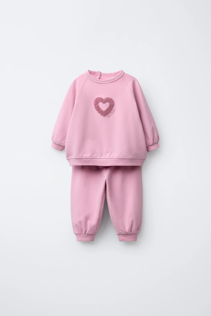 EMBROIDERED TERRY SWEATSHIRT AND JOGGER PANTS SET