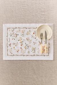 RESIN-COATED FLORAL PRINT PLACEMAT