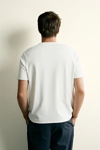 T-SHIRT REGULAR FIT À COL TUNISIEN