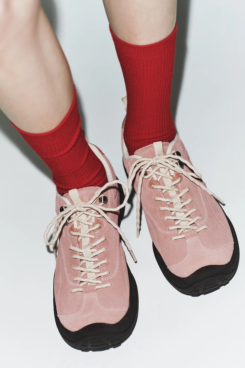 BASKETS TREKKING CUIR