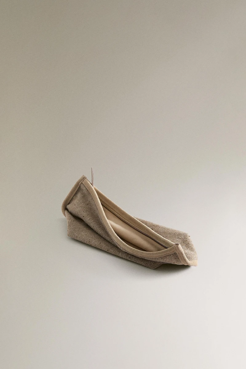 MEDIUM FABRIC MAKEUP BAG