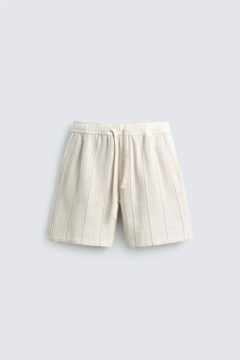 REGULAR FIT TEXTURED SHORTS