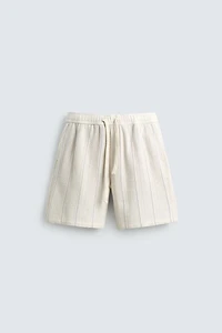 REGULAR FIT TEXTURED SHORTS