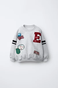 PATCH SWEATSHIRT