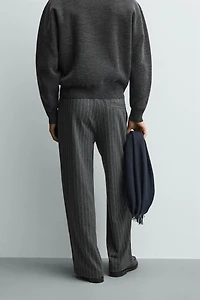 PANTALON À RAYURES TENNIS ET PLIS