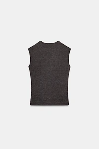 SOFT BUCKLE TOP