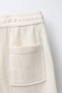 TEXTURED STRAIGHT SHORTS