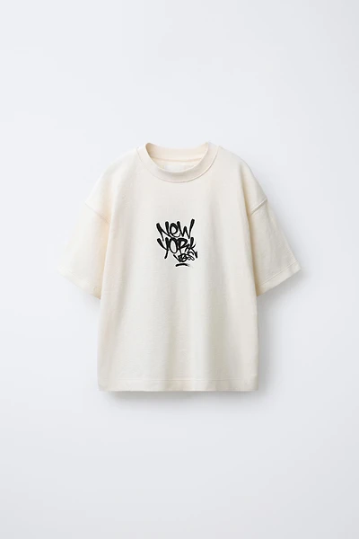 TEXTURED GRAFFITI PRINT T-SHIRT