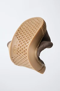 SPLIT LEATHER BAREFOOT SNEAKERS