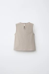 BUTTONED SLEEVELESS TOP