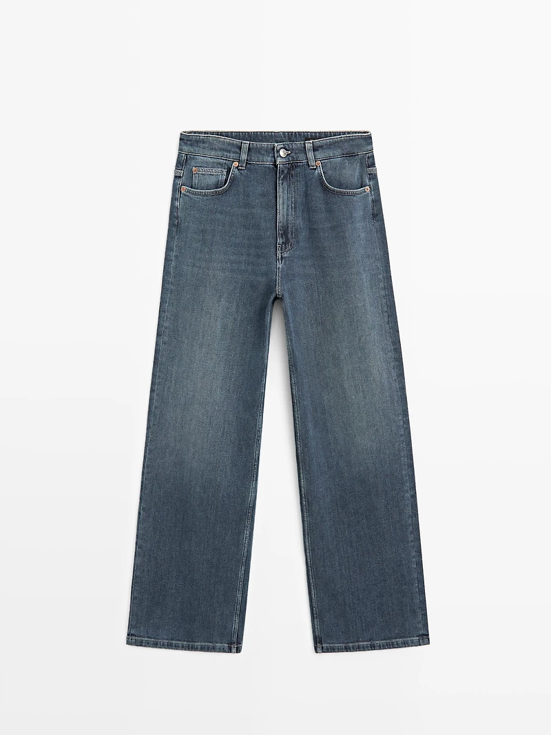 Relaxed fit mid-rise jeans