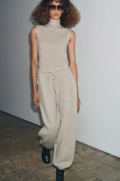 SOFT SCARF TOP