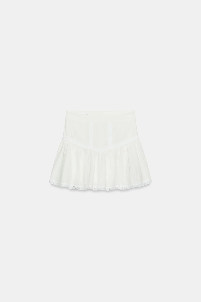 JUPE-PANTALON ROMANTIQUE À ENTRE-DEUX