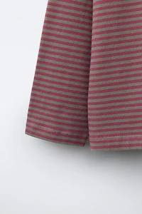 T-SHIRT IMPRIMÉ À RAYURES