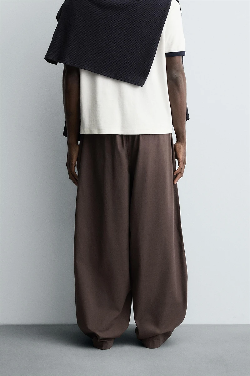 PANTALON BALLON À PLIS