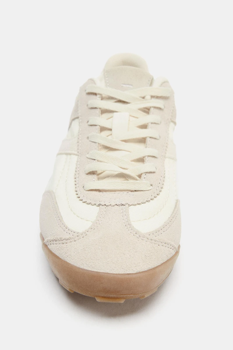 SOFT RUNNING SNEAKERS
