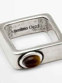 Geometric rings with stone