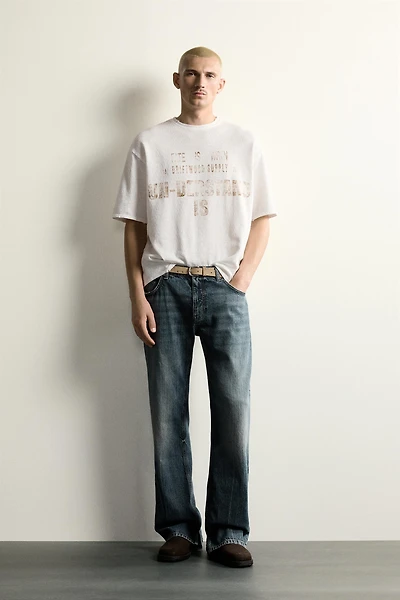 T-SHIRT EN MAILLE À IMPRIMÉ DÉLAV