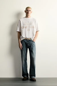 T-SHIRT EN MAILLE À IMPRIMÉ DÉLAV