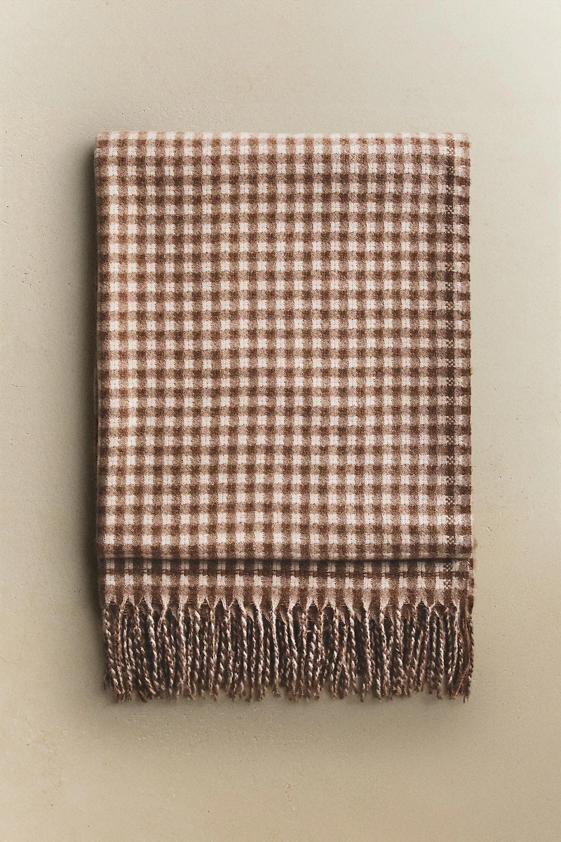 CHECK BLANKET WITH FRINGING